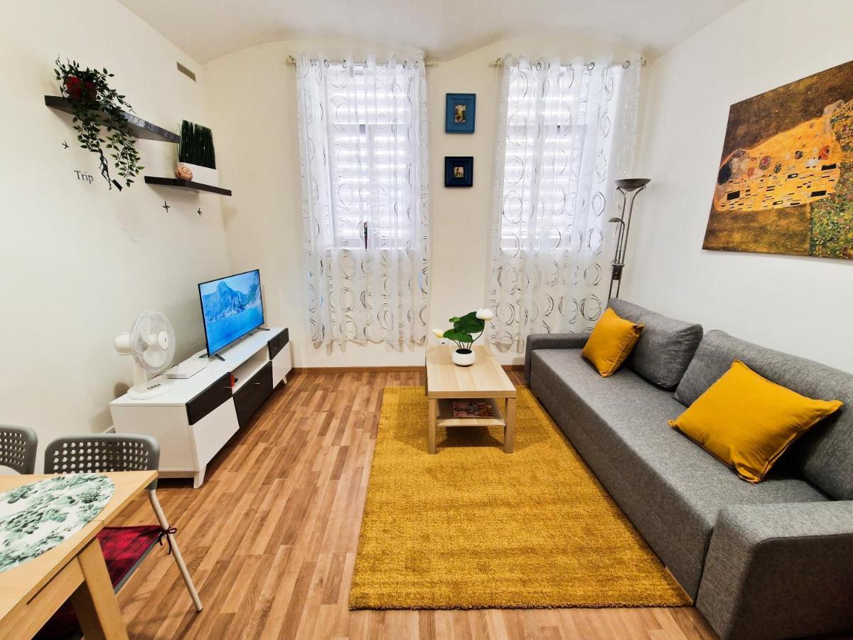 Ground Floor Apartment Πράγα Εξωτερικό φωτογραφία
