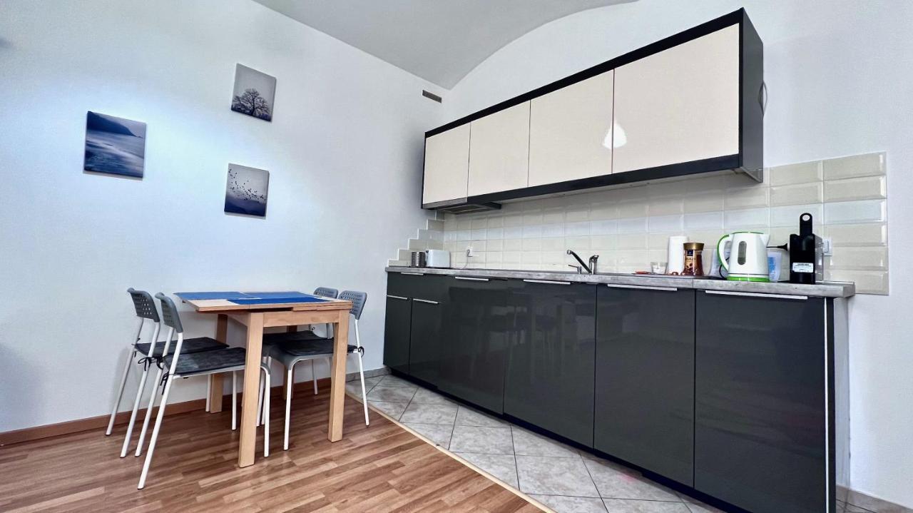 Ground Floor Apartment Πράγα Εξωτερικό φωτογραφία